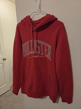 Hollister Men's Red Hoodie